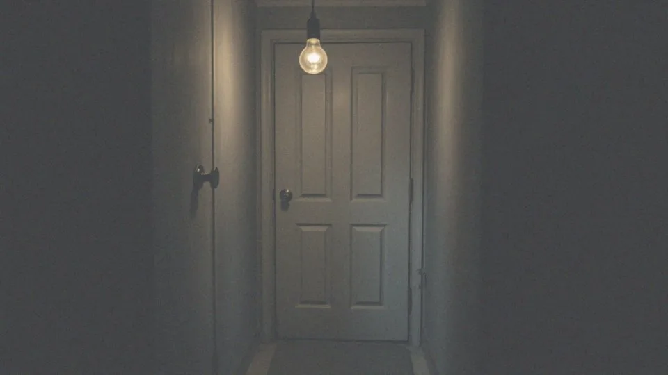 Co powinien zrobić lokator, gdy prąd został odłączony przez właściciela?